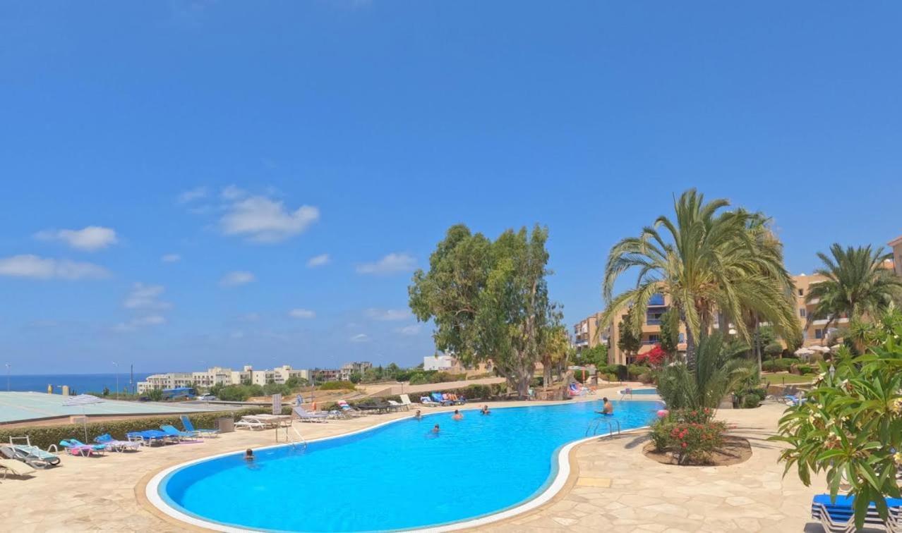 Timeless Cyprus Apartment Paphos Exterior photo